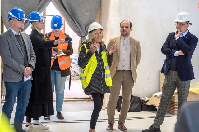 Eva Jiřičná na kontrolním dnu na zámku 29. 4. 2026